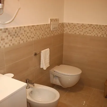 Angela Guest house 3*