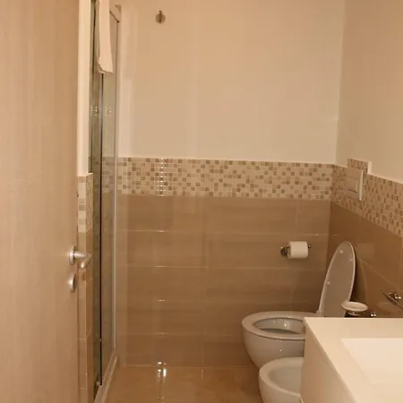 ゲストハウス Angela 3*